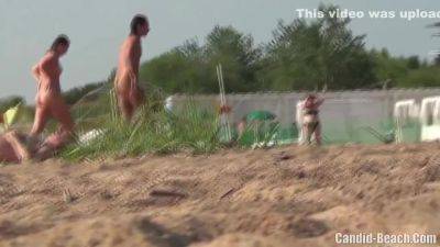 Beach Nudists By The River - Amateur Naked Girls - hclips.com